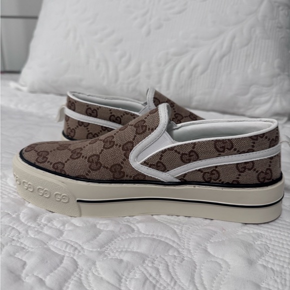 Gucci Slip-On Platform - Picture 2 of 4